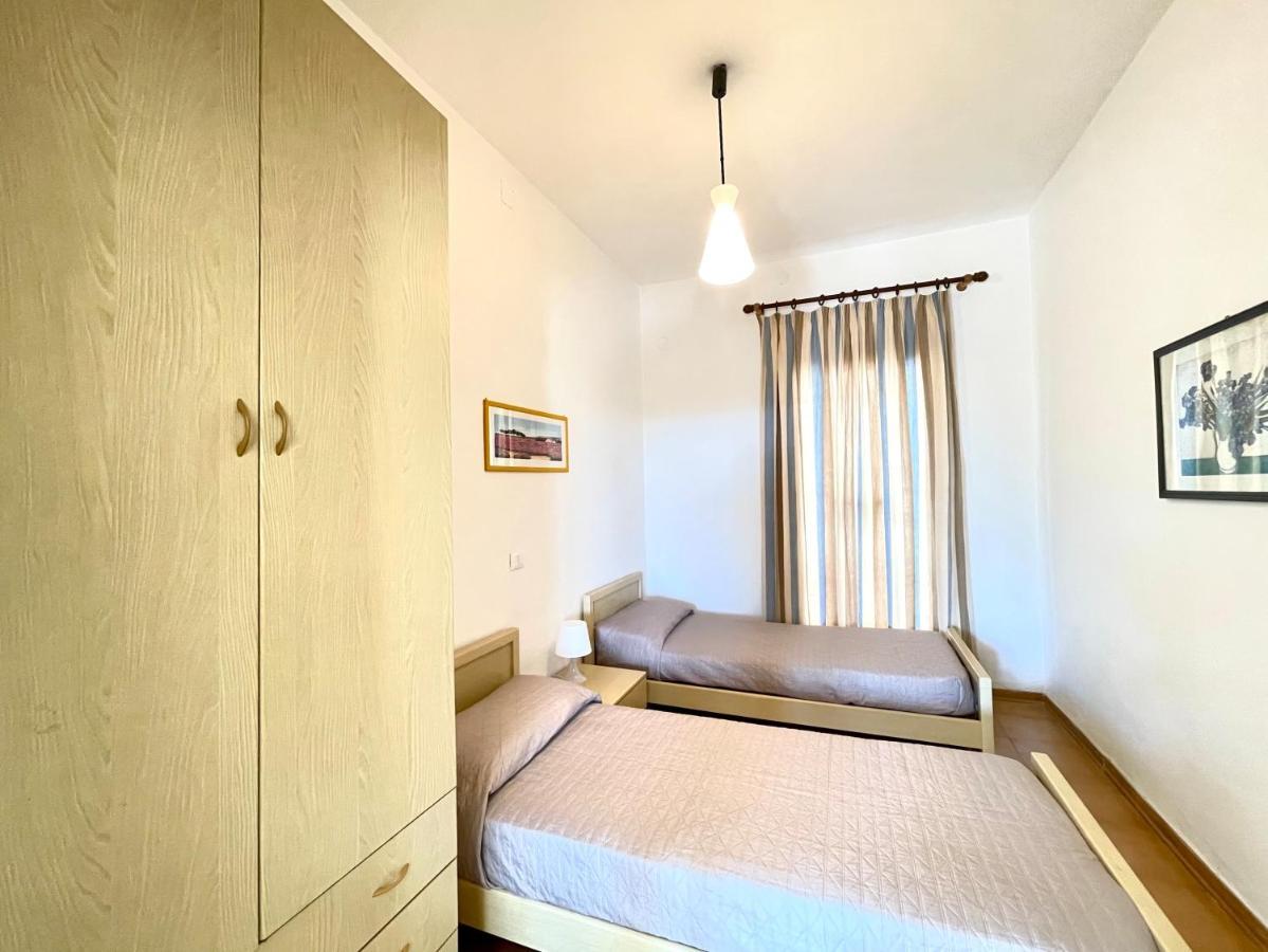 Villa Fronte Mare-Carraro Immobiliare Jesolo - Family Apartments Екстер'єр фото