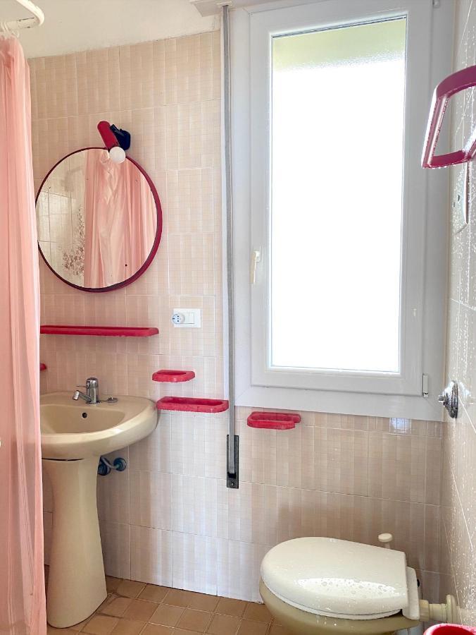 Villa Fronte Mare-Carraro Immobiliare Jesolo - Family Apartments Екстер'єр фото